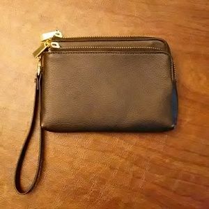 Black wristlet